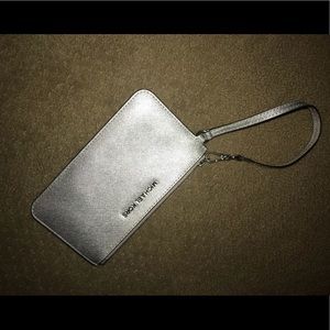 Michael Kors wristlet